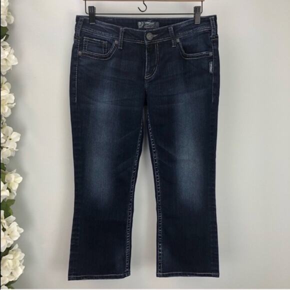 Silver Aiko Kick Flare Dark Wash Cropped Jeans Sz 30 Capri - Picture 9 of 9